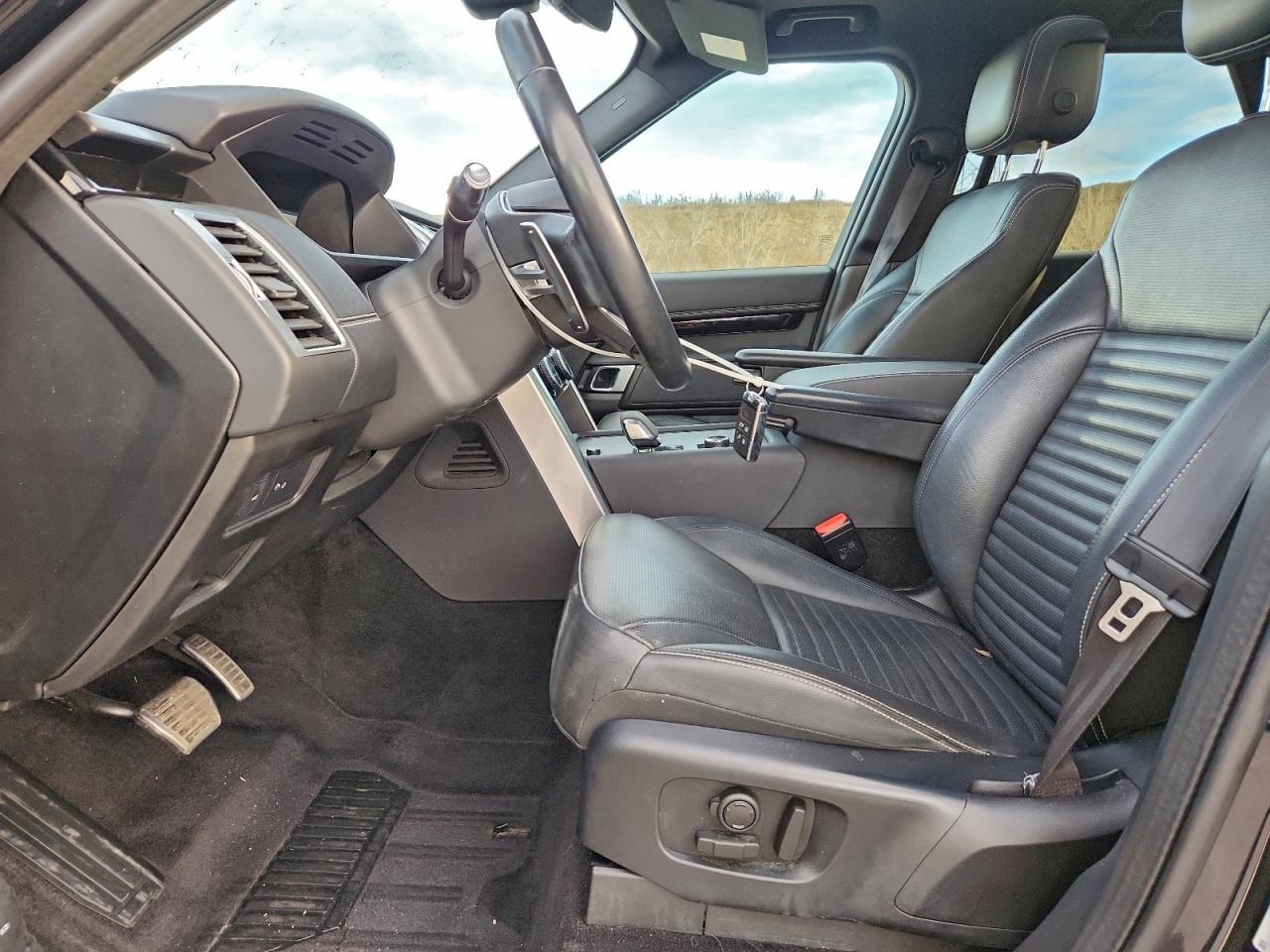 2021 Land Rover Discovery S R-Dynamic - Image 7