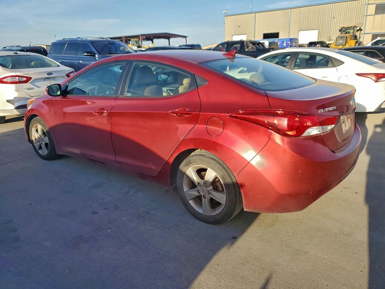 2013 Hyundai Elantra Gls - Фото 2