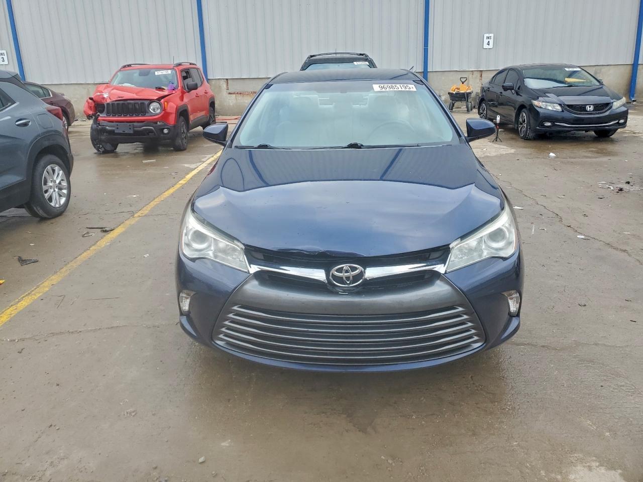 2017 Toyota Camry Le - Фото 5