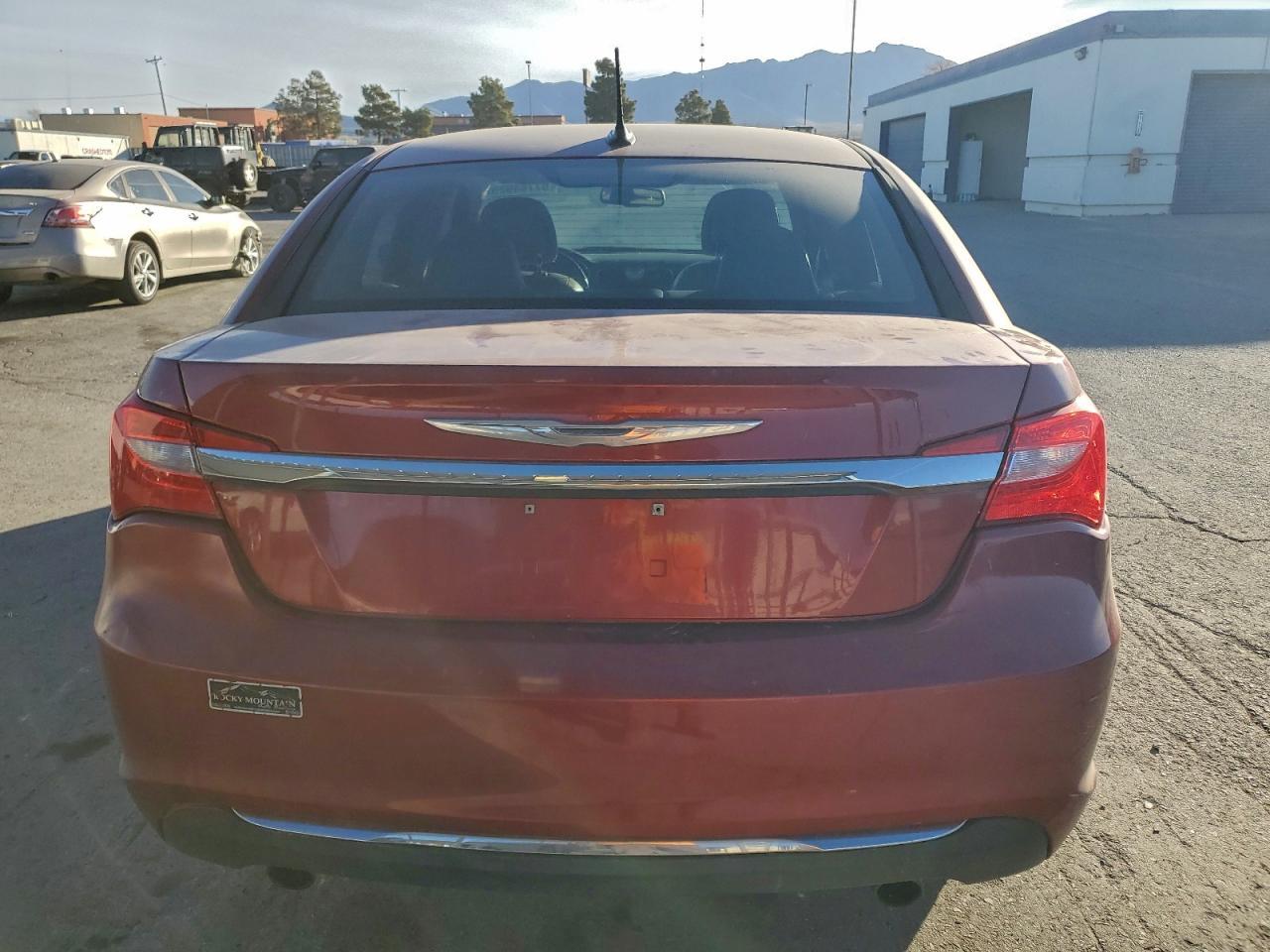 2011 Chrysler 200 Limited - Image 6