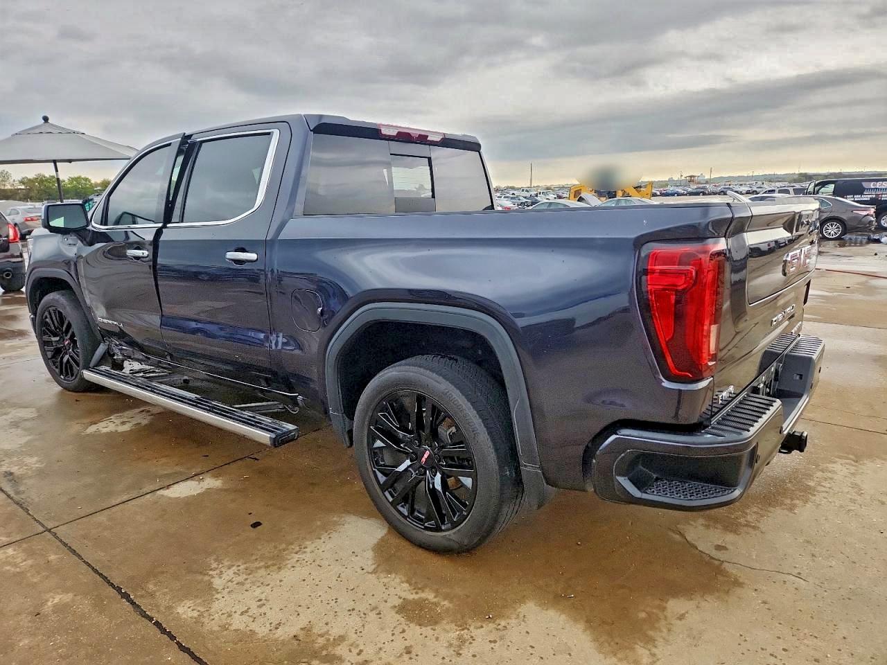2022 GMC Sierra K1500 Denali - Image 2
