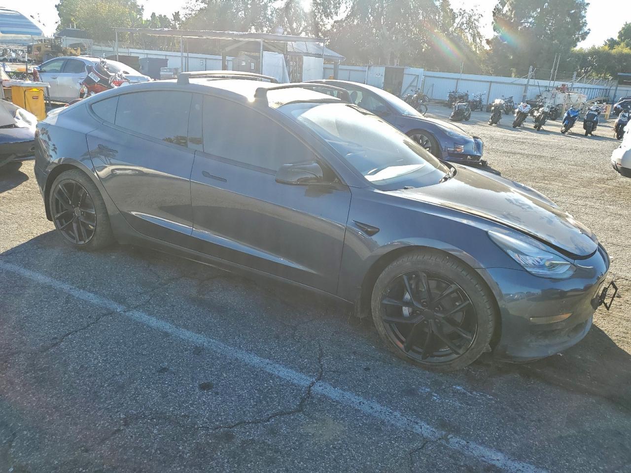 2019 Tesla Model 3 - Фото 4