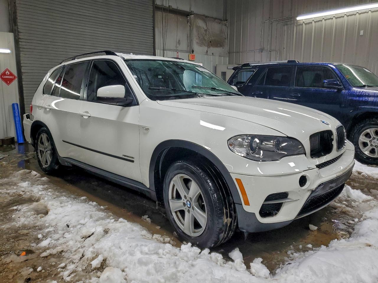2013 BMW X5 xDrive35I - Фото 4
