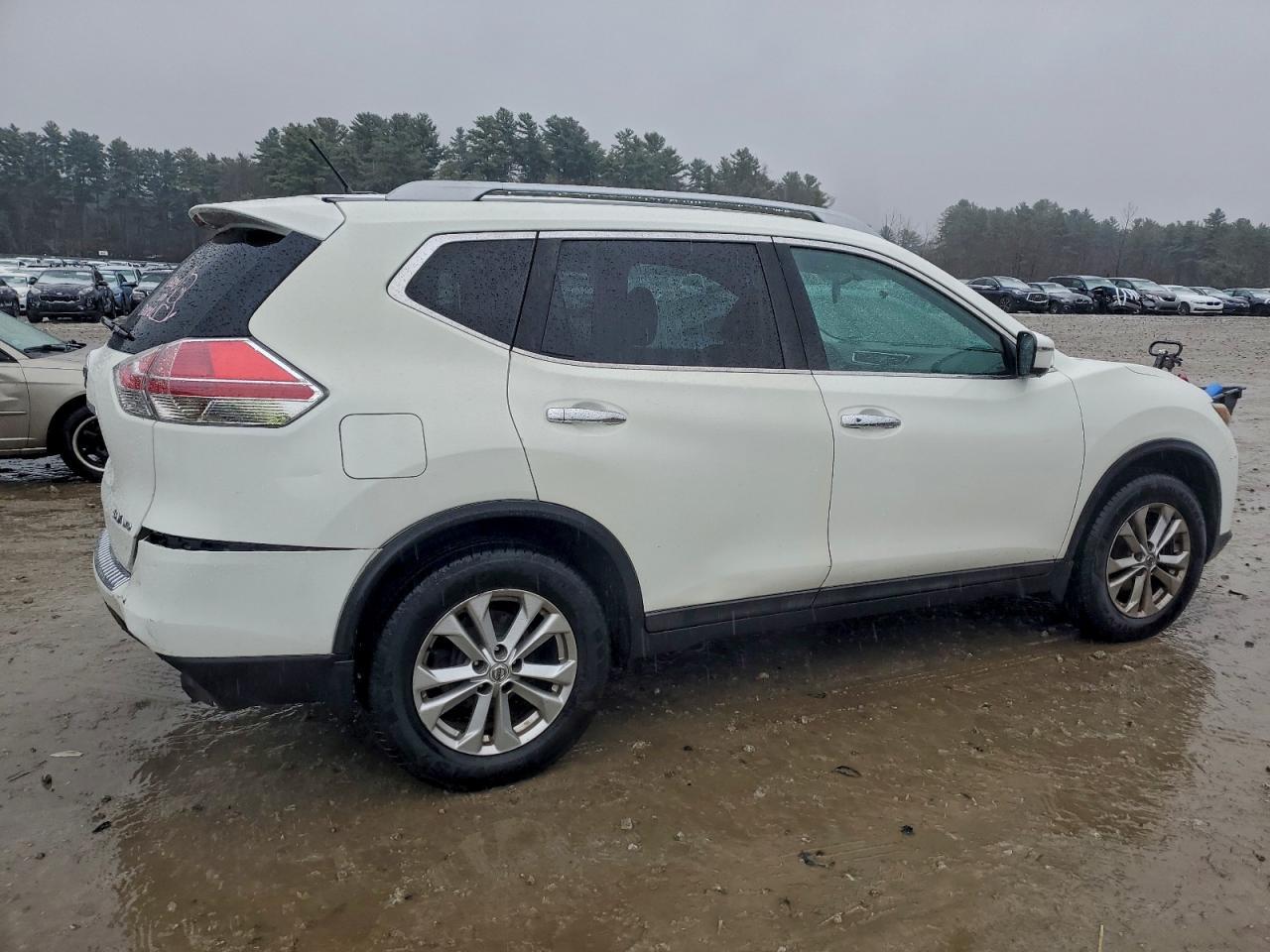 2016 Nissan Rogue S - Фото 3