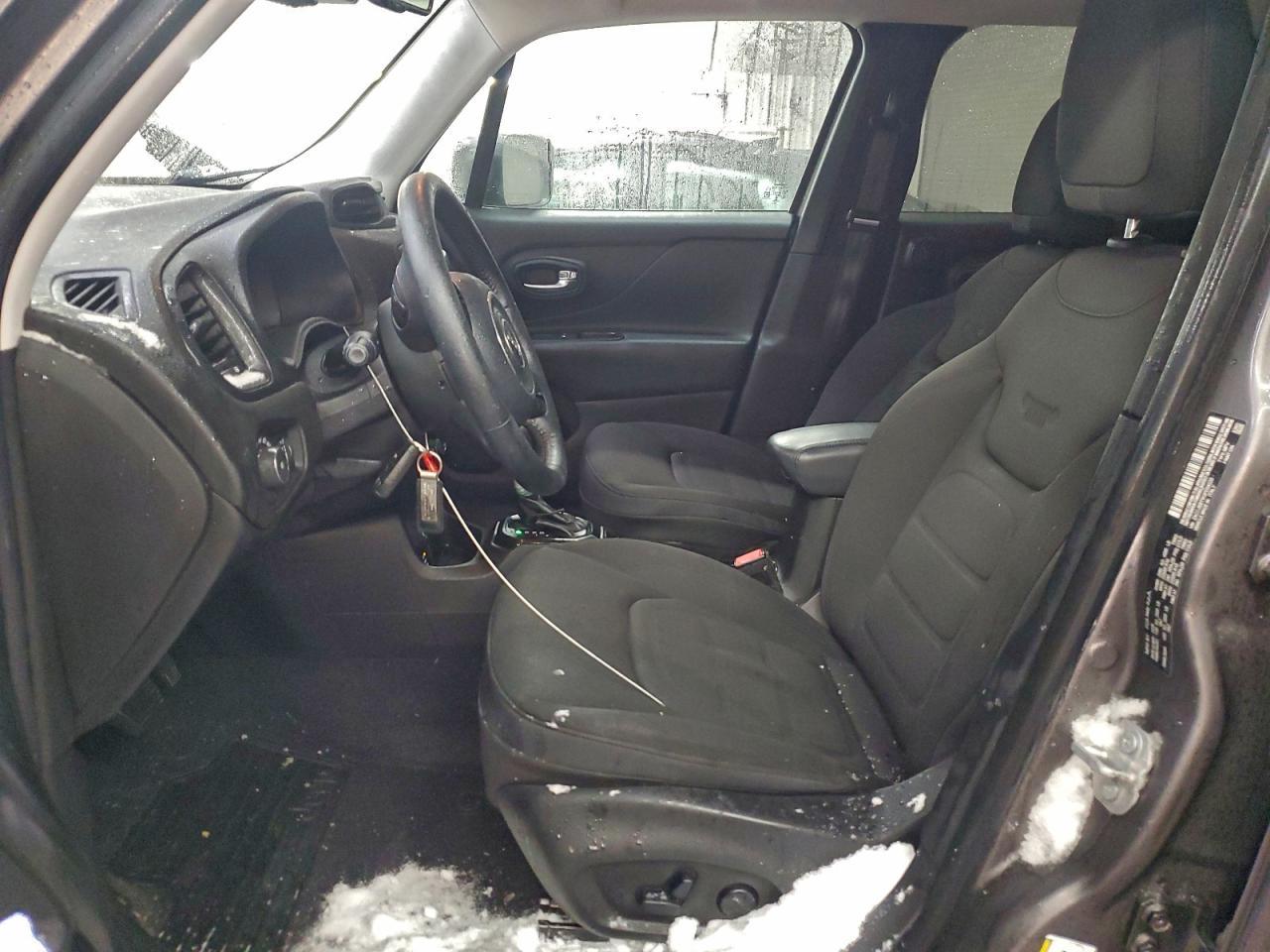 2016 Jeep Renegade Latitude - Image 7