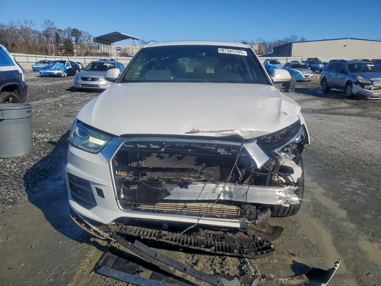 2017 Audi Q3 - Image 5