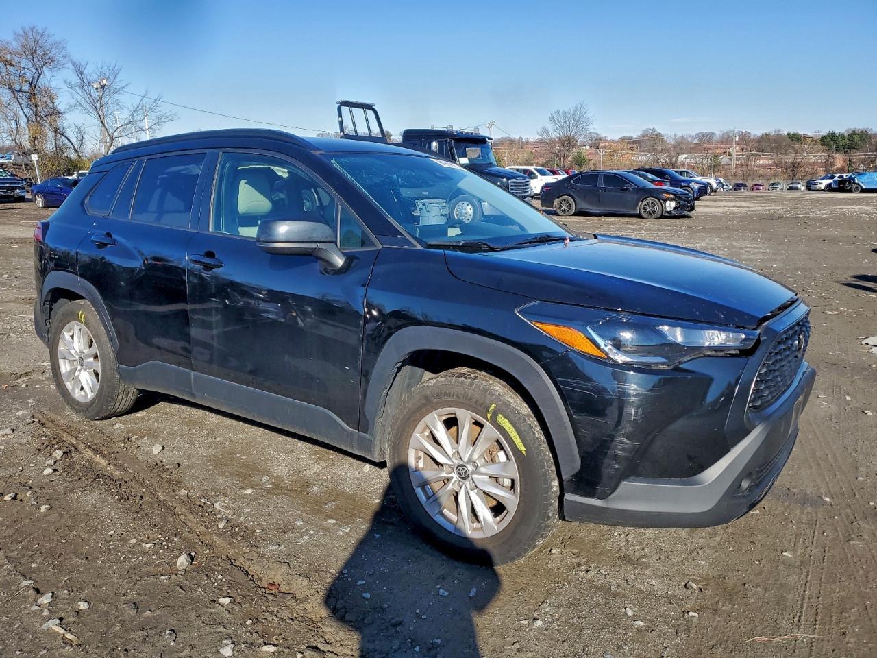 2022 Toyota Corolla Cross Le - Image 4