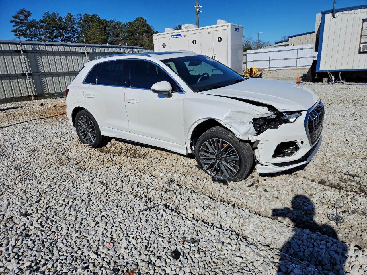 2022 Audi Q3 Premium 40 - Image 4