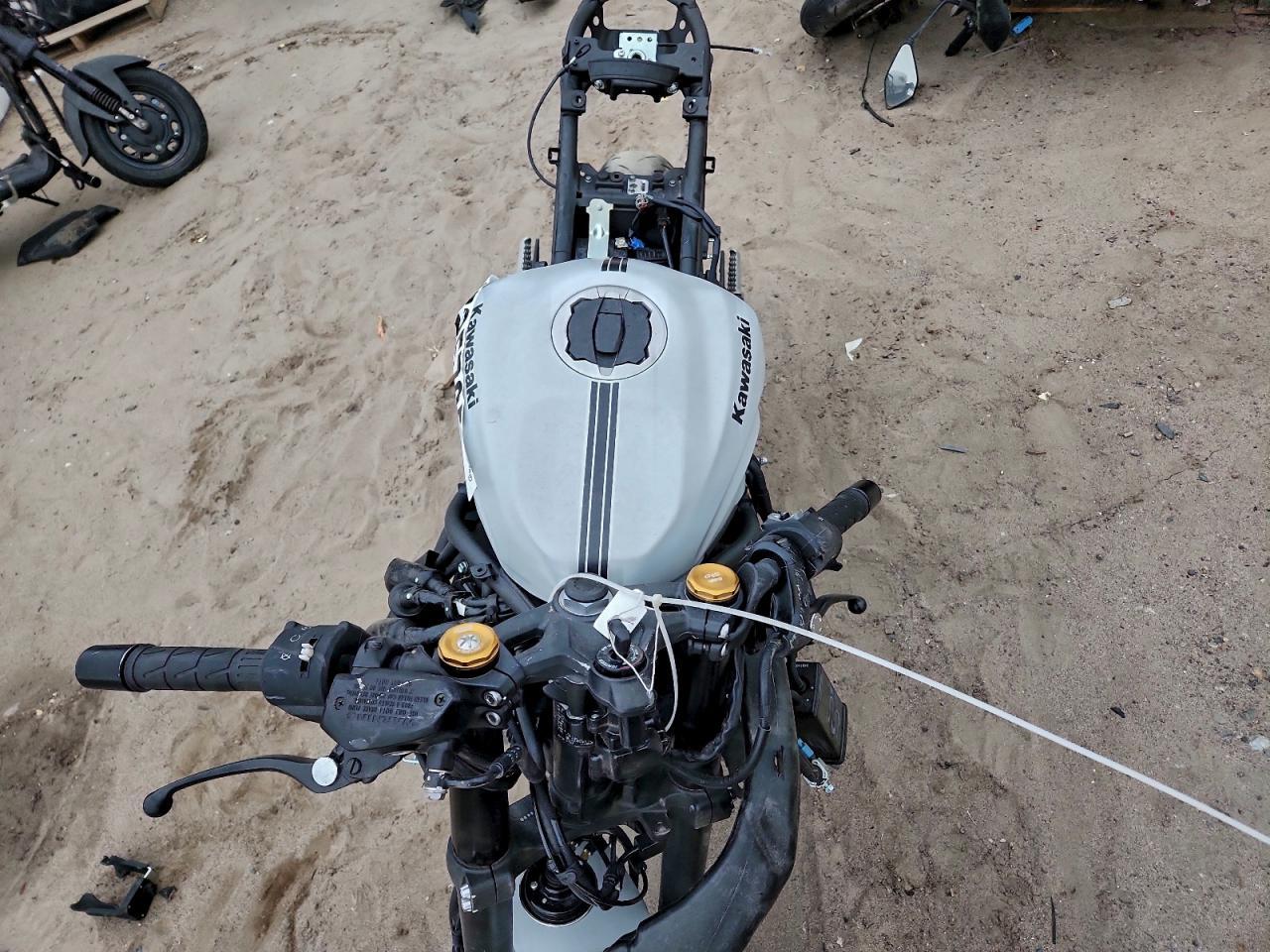 2025 Kawasaki Zx400 - Image 5