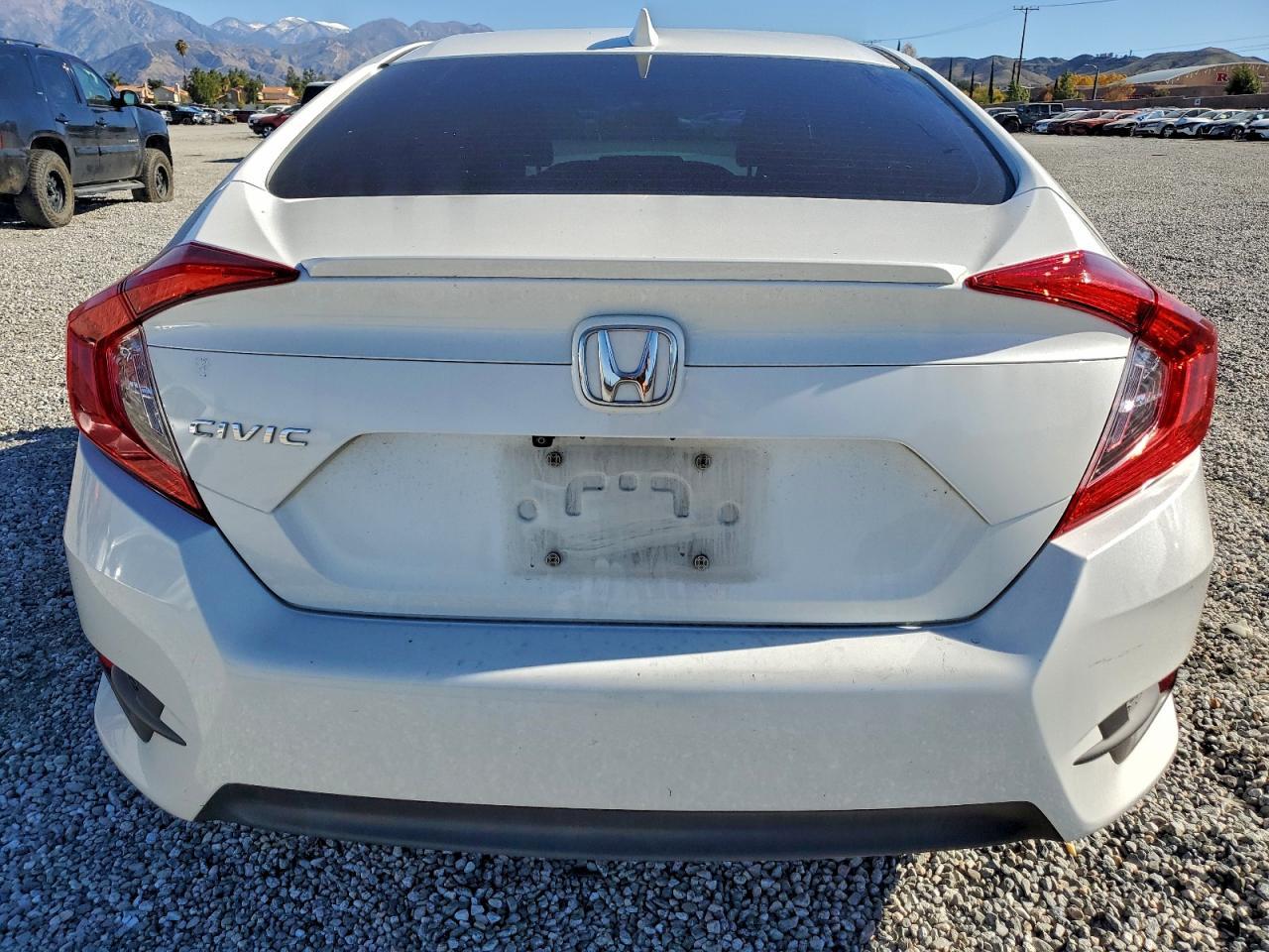 2018 Honda Civic Ex - Image 6