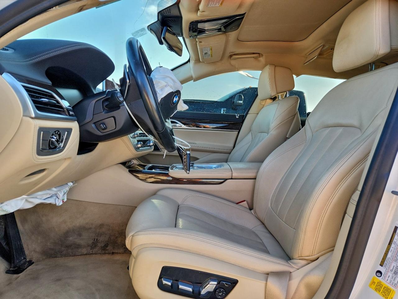 2020 BMW 740 I - Фото 7