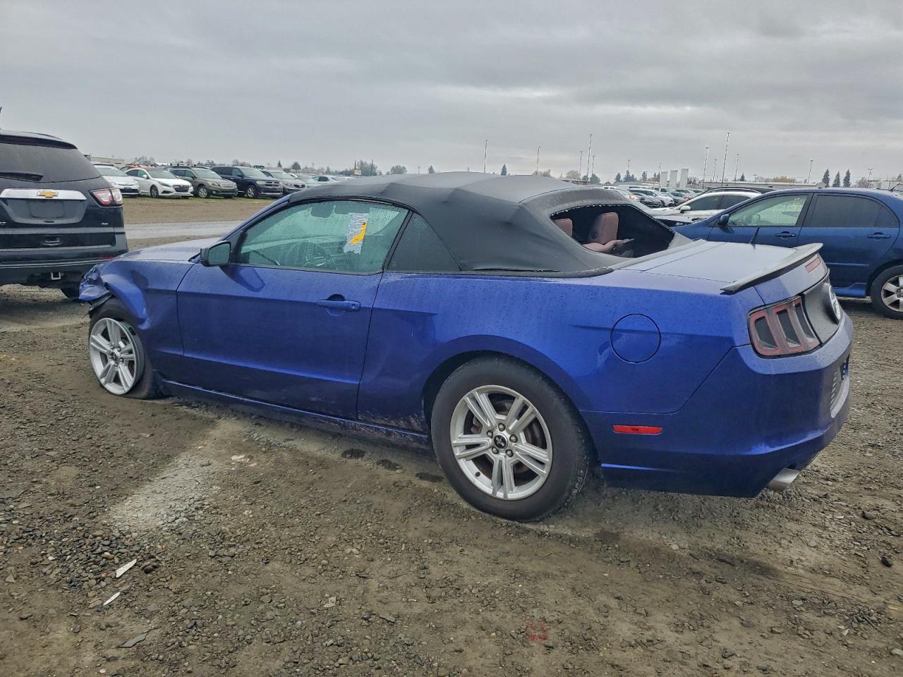 2013 Ford Mustang - Image 2