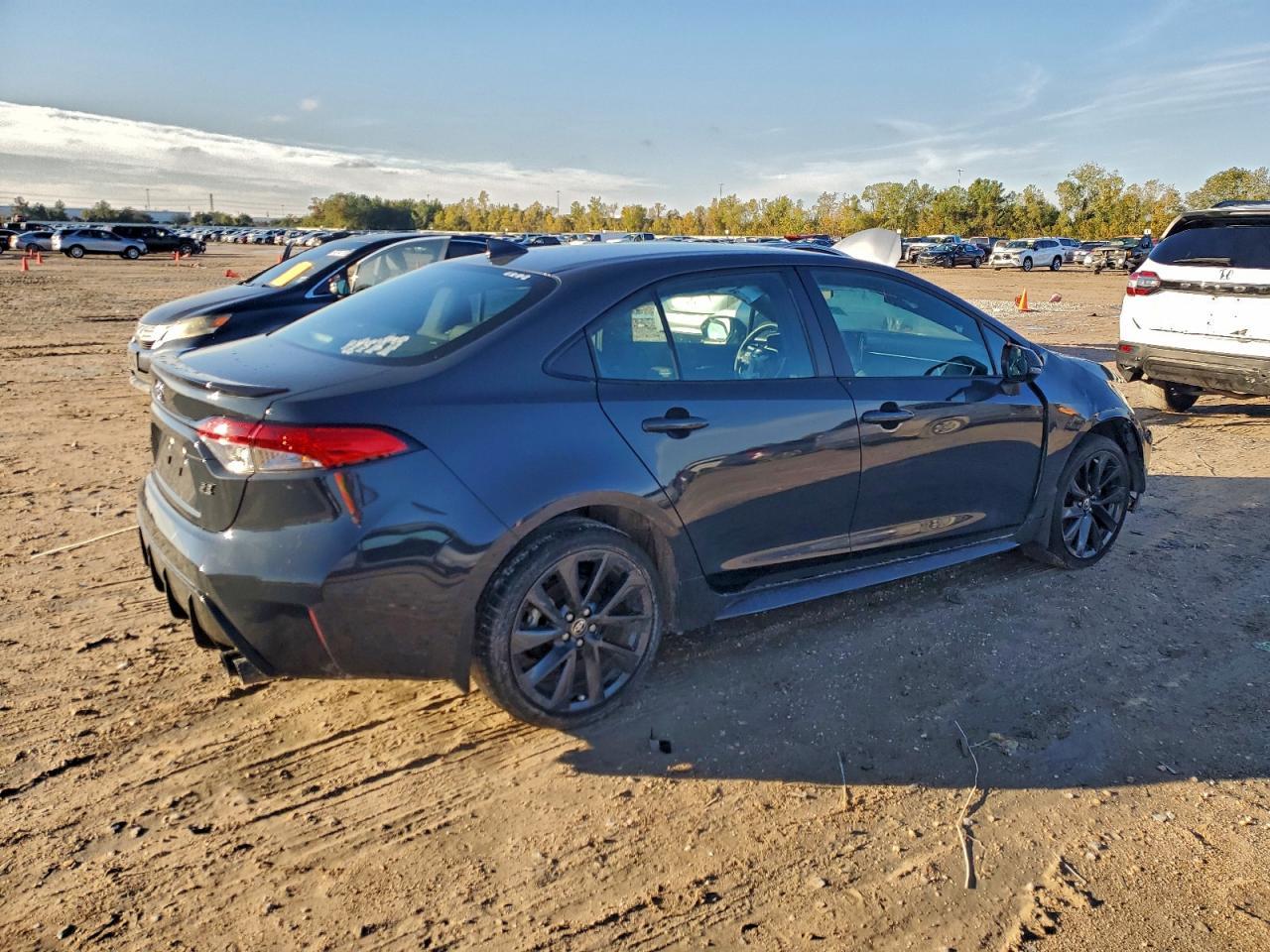 2024 Toyota Corolla Se - Фото 3