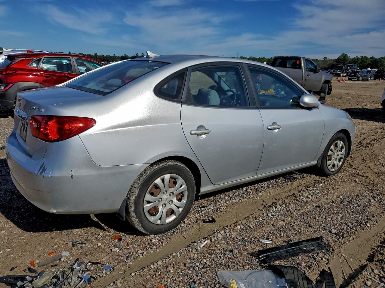 2010 Hyundai Elantra - Фото 3