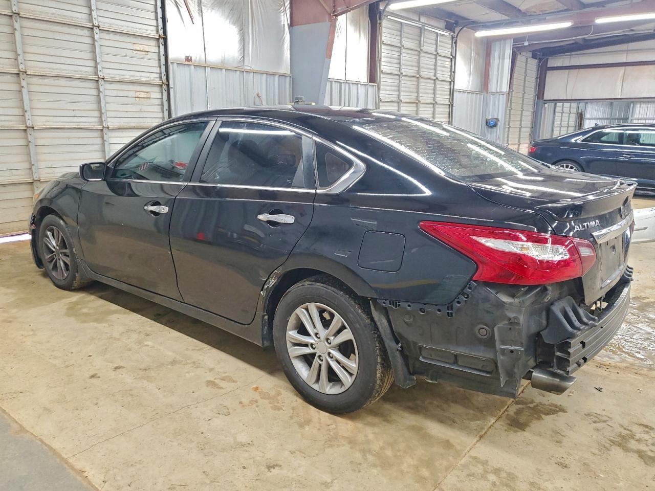 2017 Nissan Altima 2.5 - Фото 2