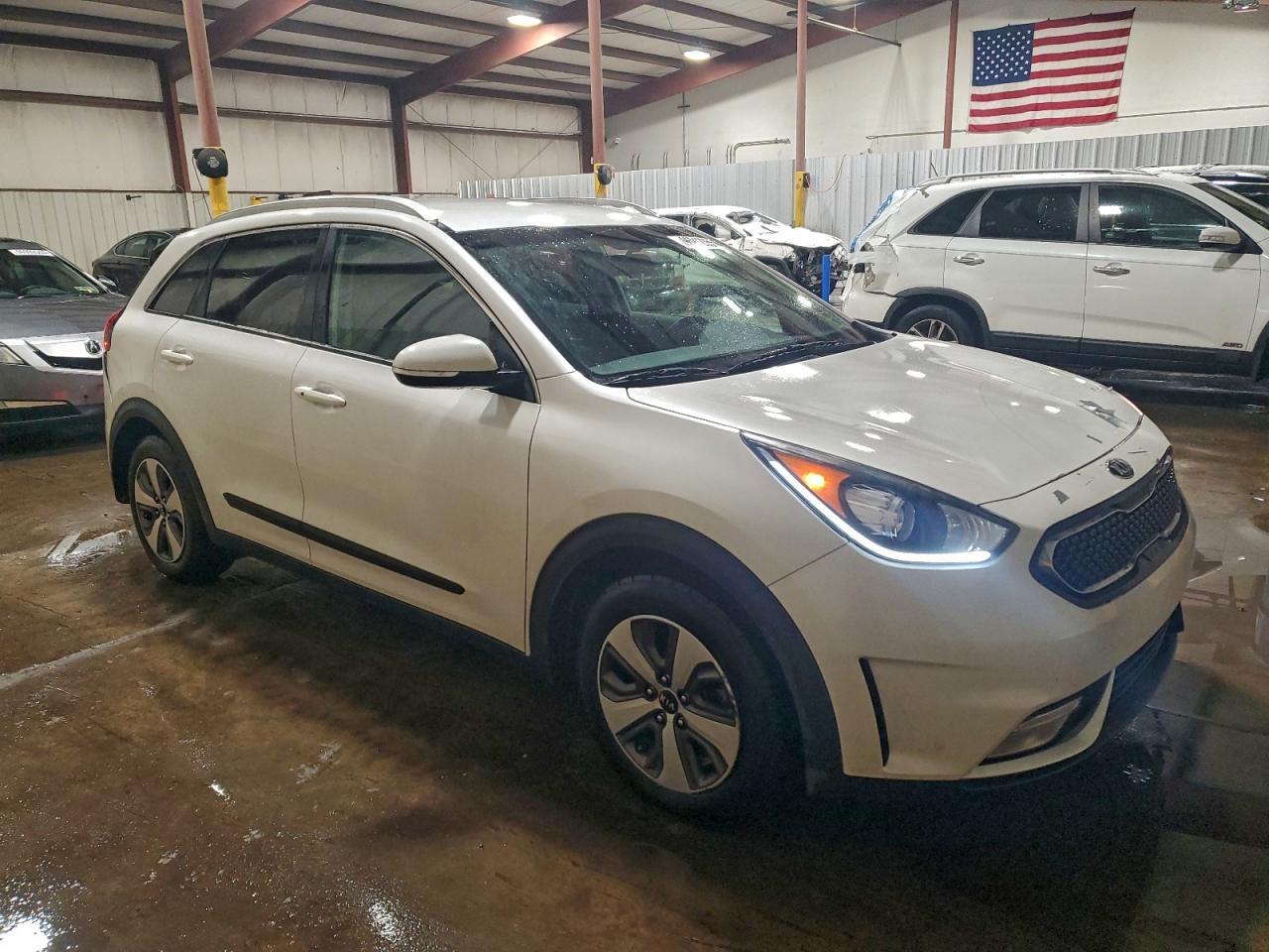 2017 Kia Niro Ex - Фото 4