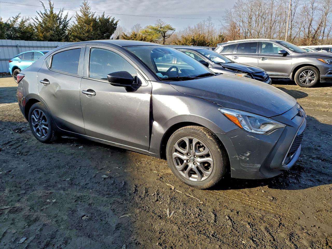 2019 Toyota Yaris L - Image 4
