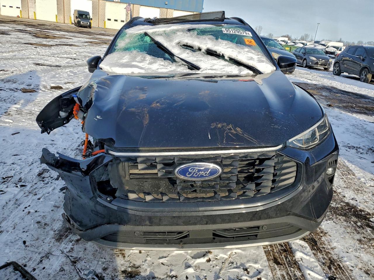 2025 Ford Escape - Image 5