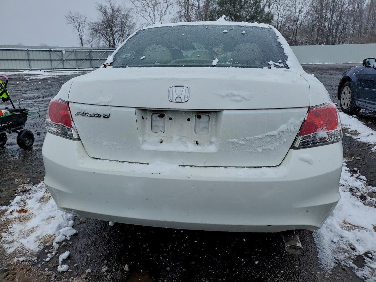 2010 Honda Accord Lx - Image 6