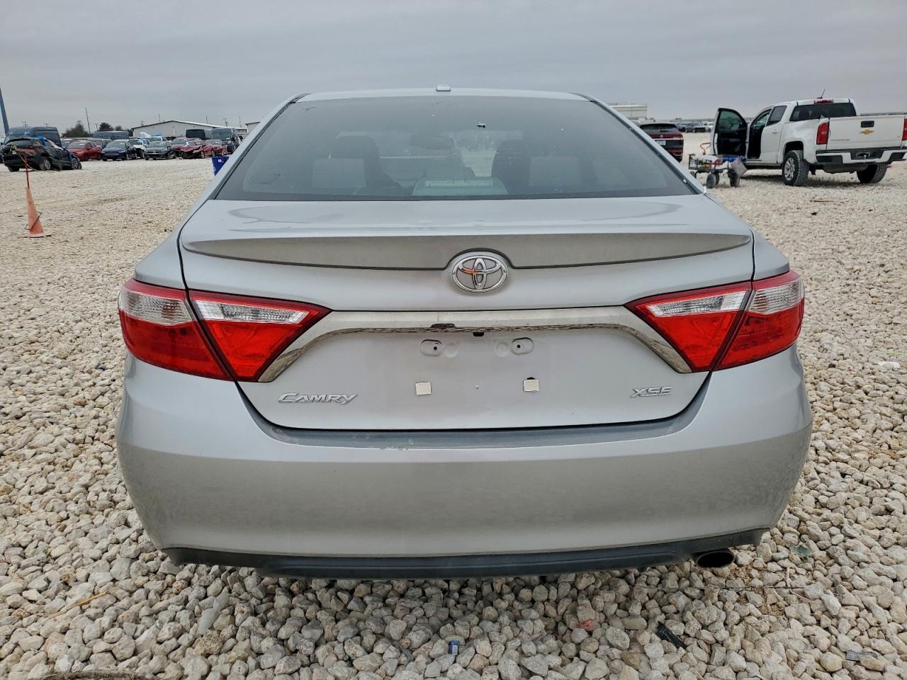 2017 Toyota Camry Le - Image 6