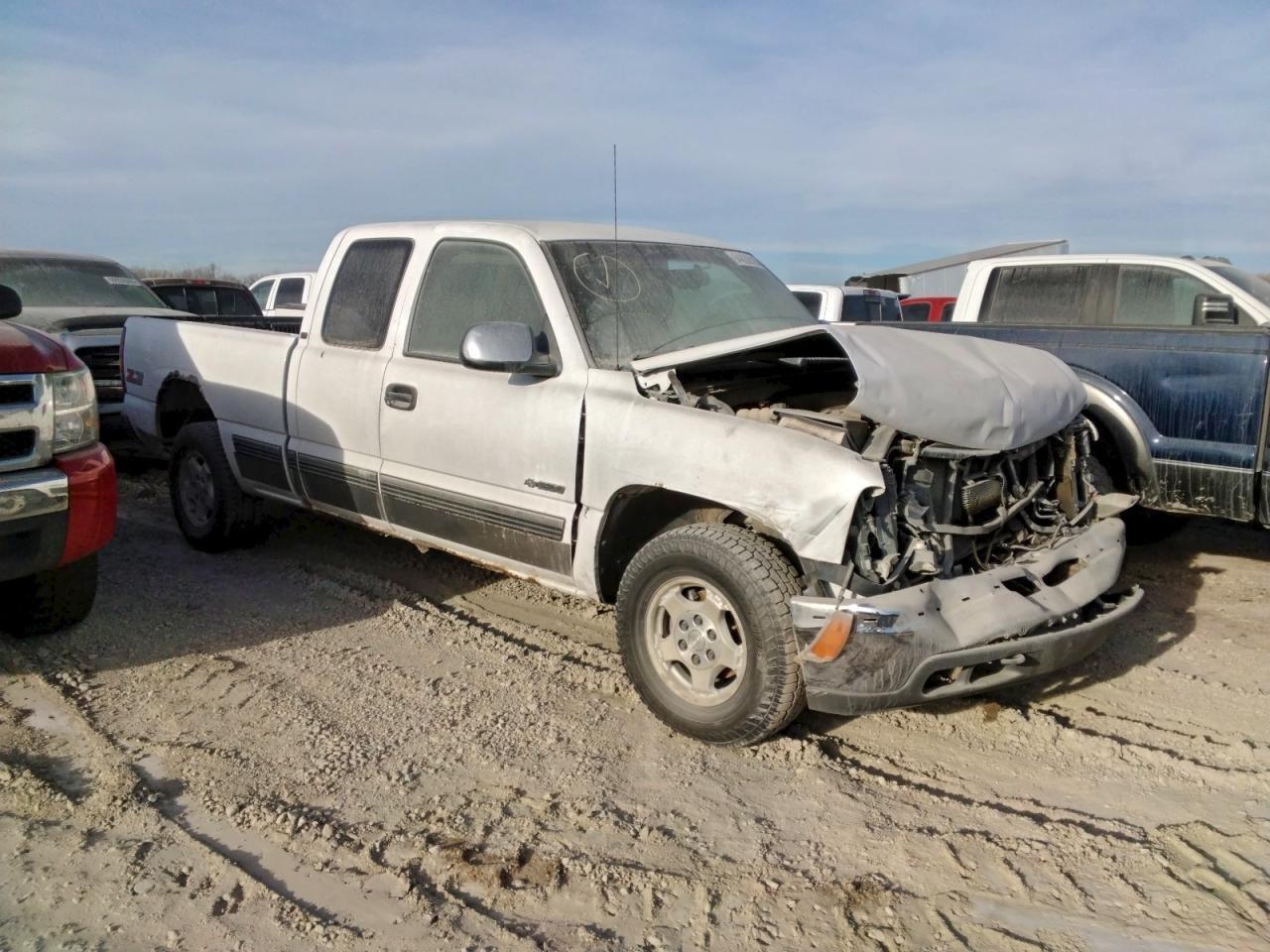 2000 Chevrolet Silverado K1500 - Image 4