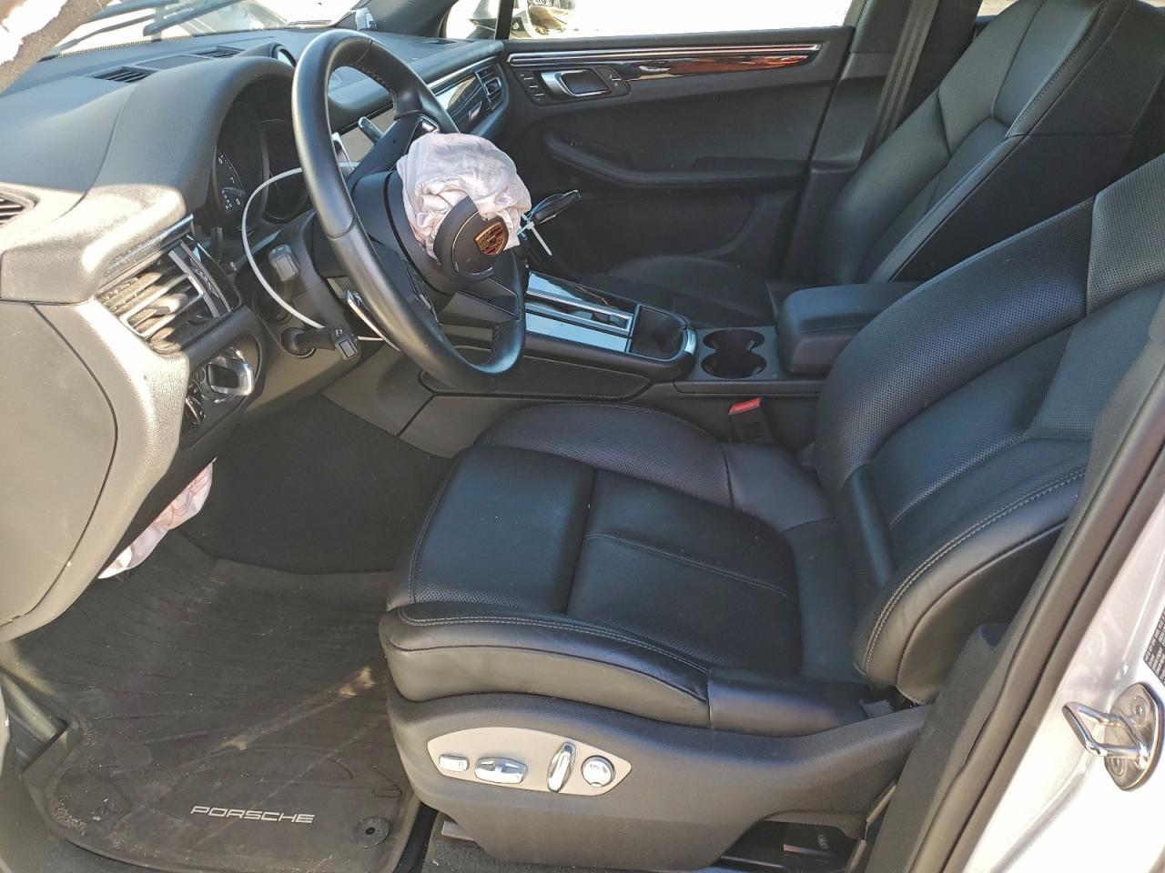 2024 Porsche Macan Base - Image 7