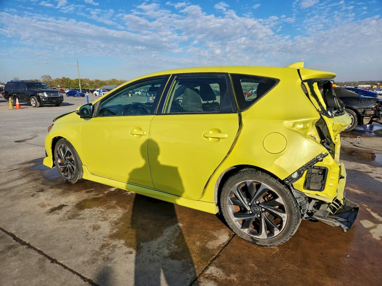 2016 Scion Im Base - Фото 2