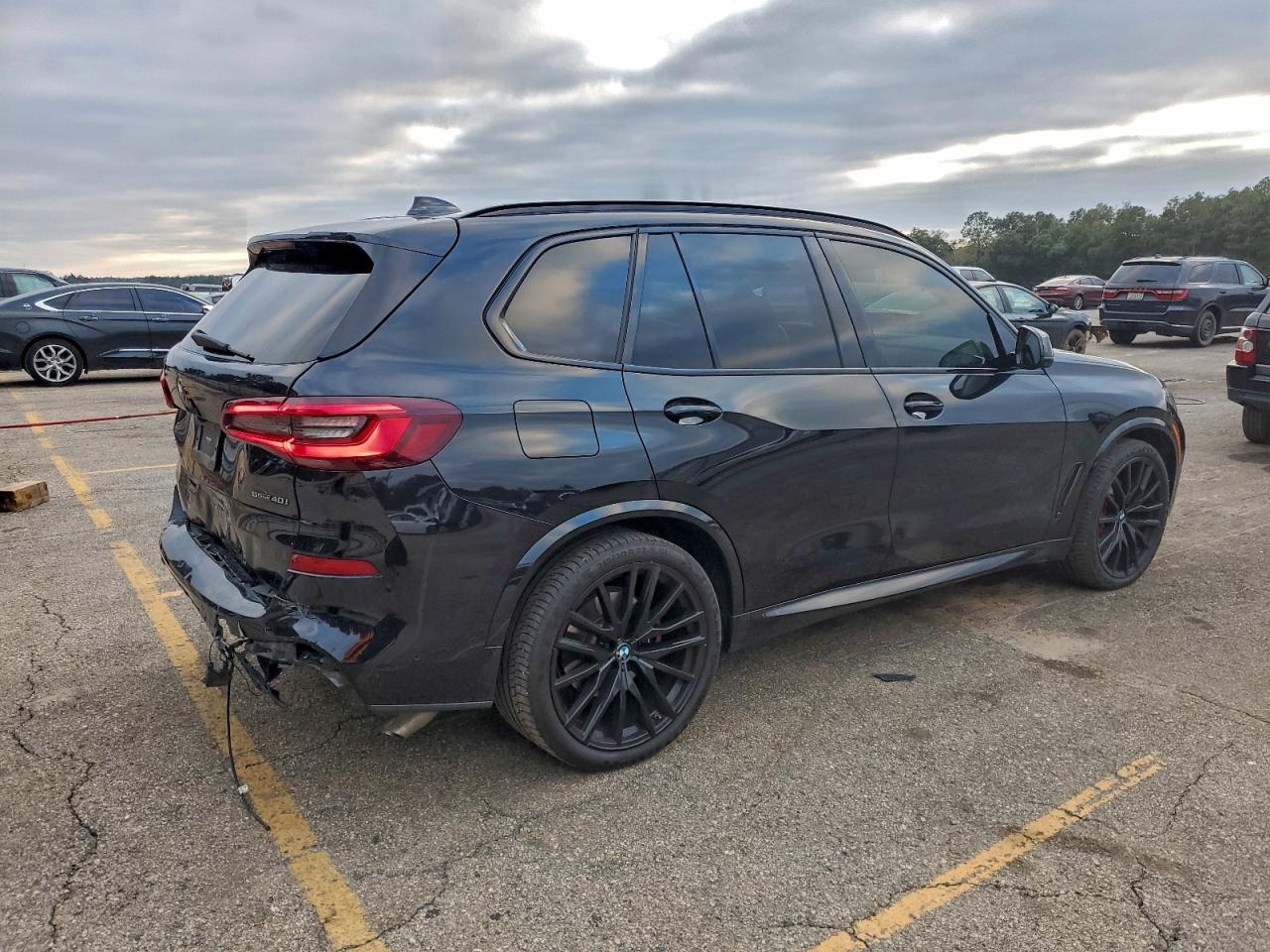 2022 BMW X5 Sdrive 40I - Фото 3