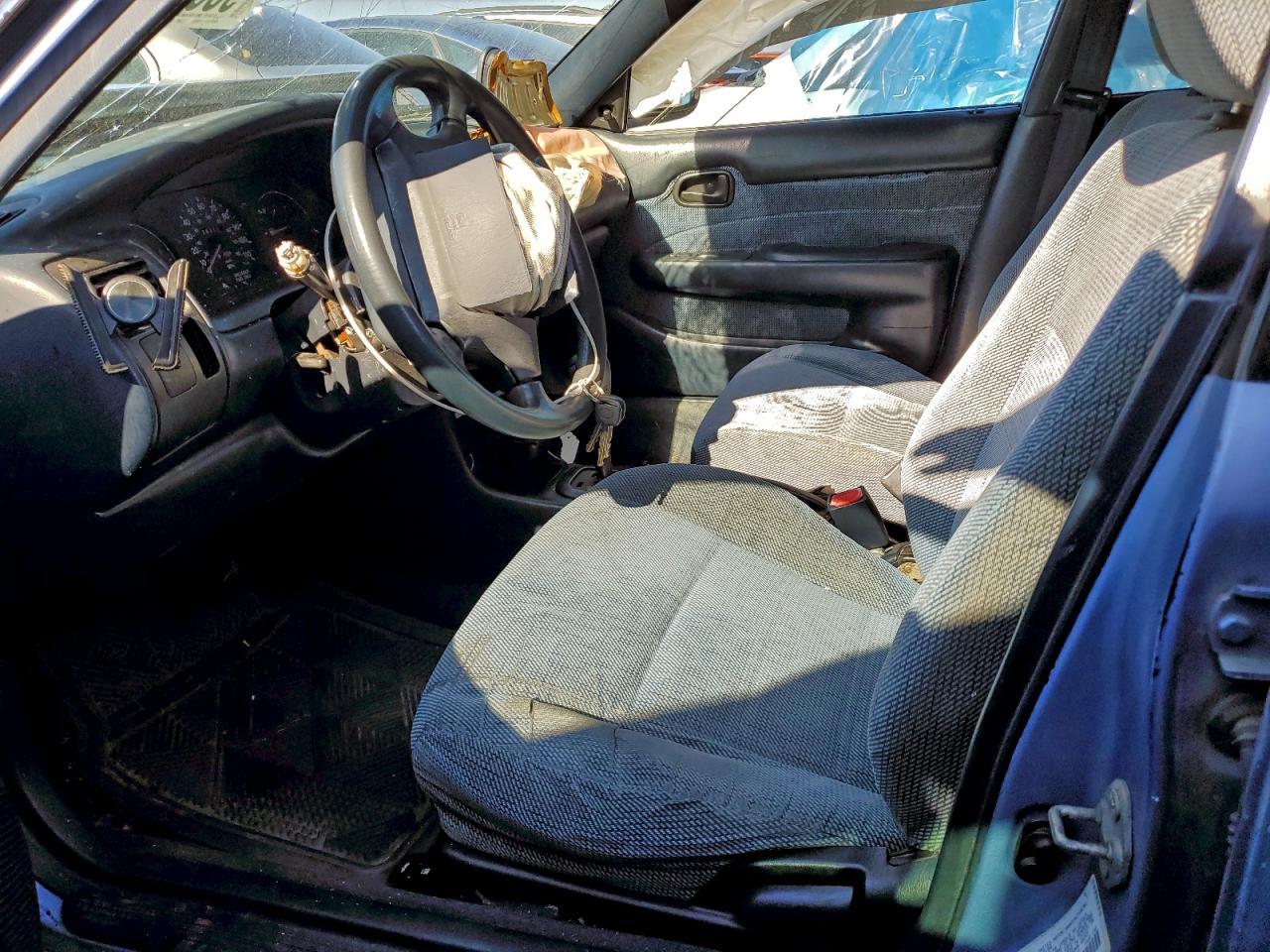 1995 Toyota Corolla Le - Image 7