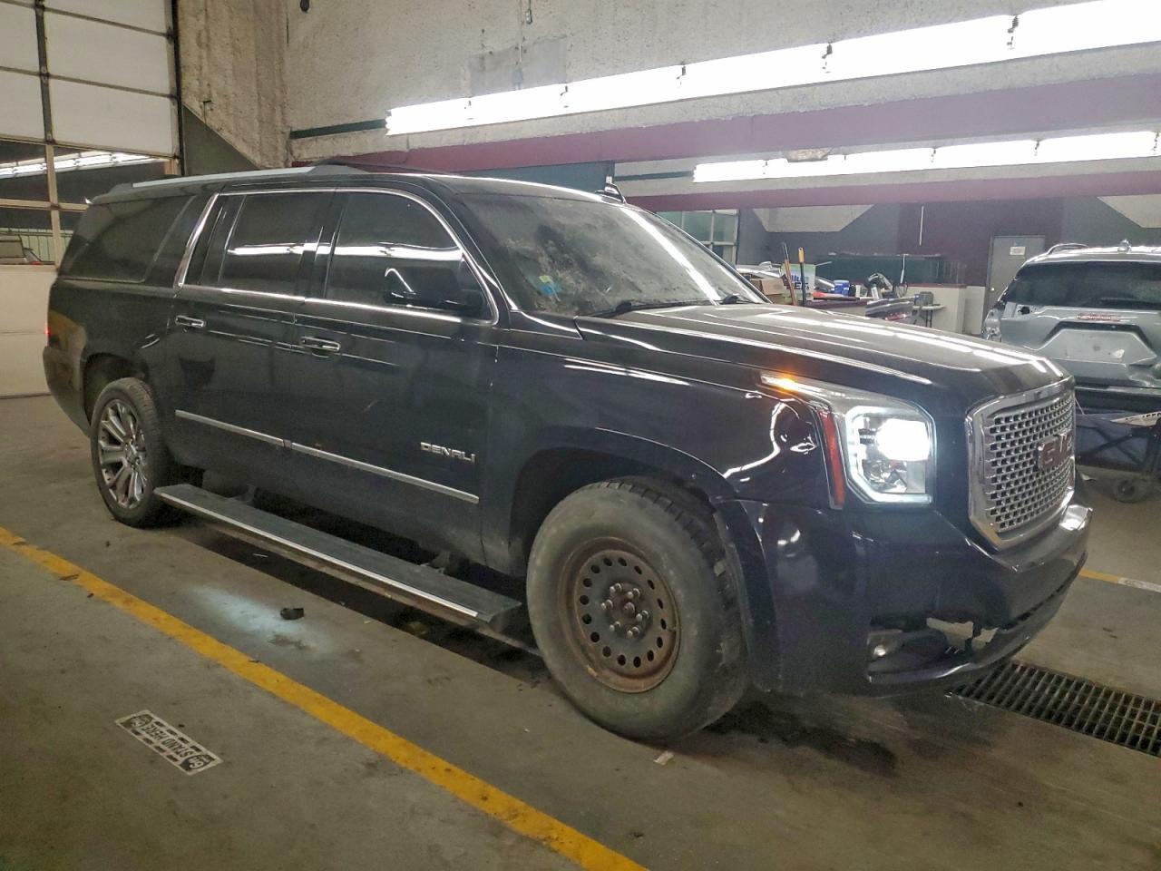 2016 GMC Yukon Xl Denali - Image 4