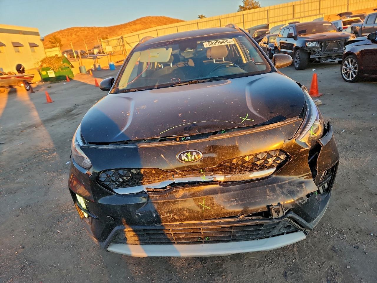 2020 Kia Niro Lxs - Image 5