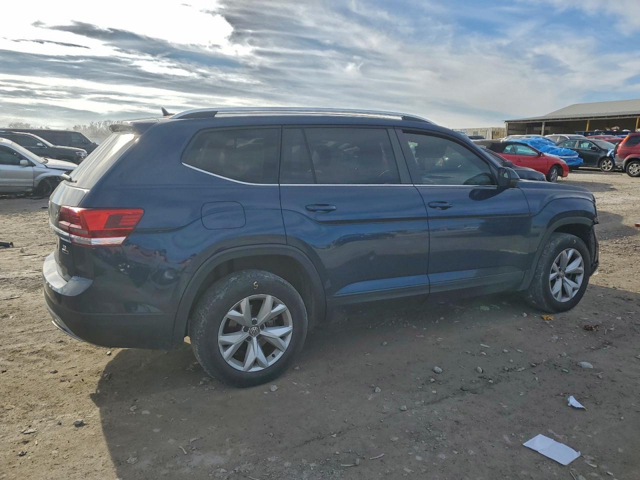 2019 Volkswagen Atlas Se - Фото 3