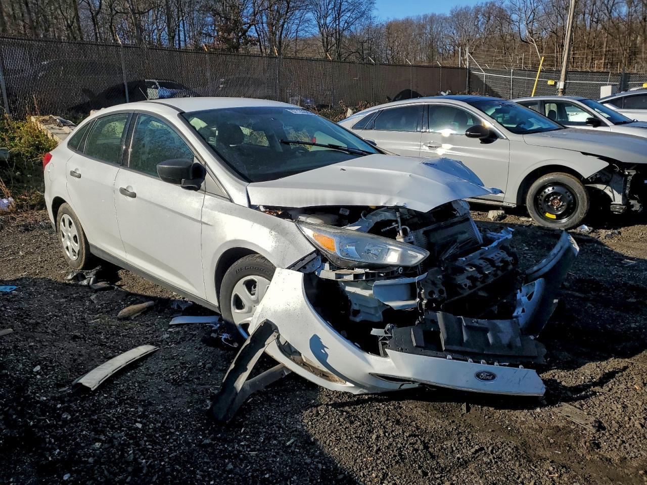 2017 Ford Focus S - Image 4