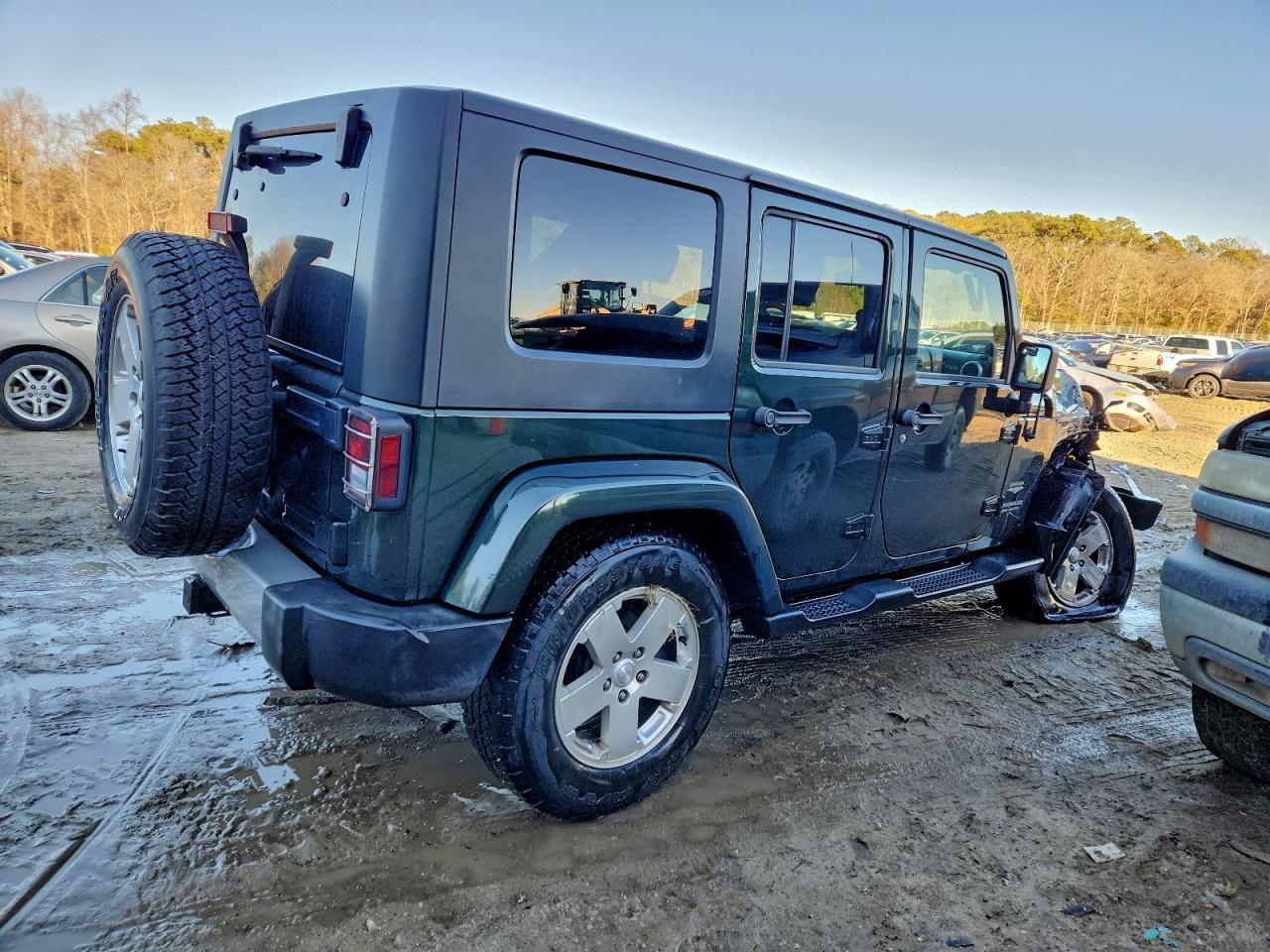 2010 Jeep Wrangler Unlimited Sahara - Фото 3