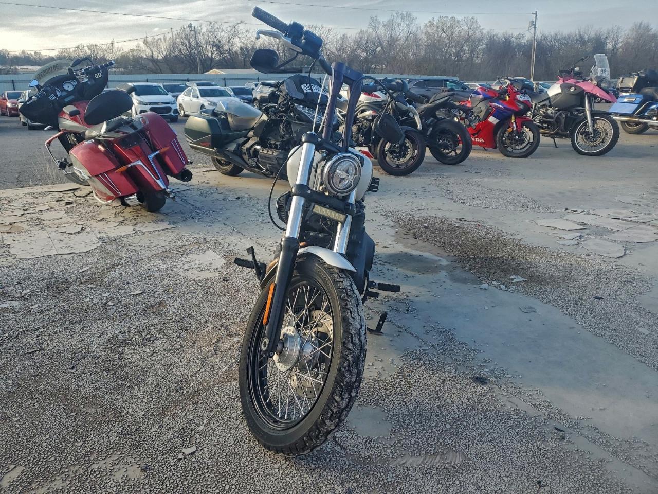 2021 Harley-Davidson Fxbbs - Image 2