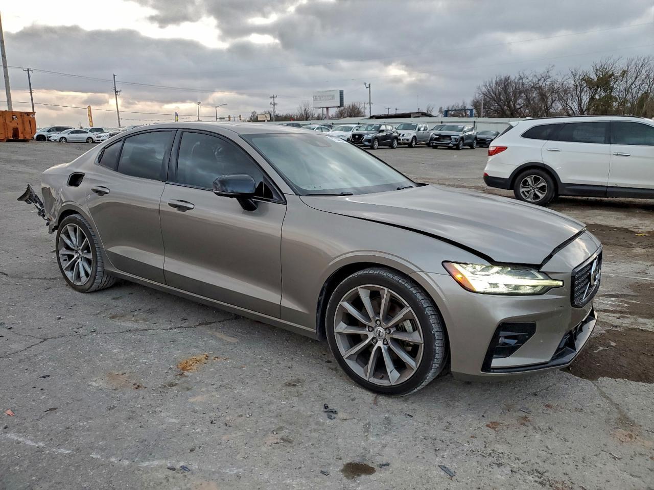 2021 Volvo S60 T5 R-Design - Фото 4