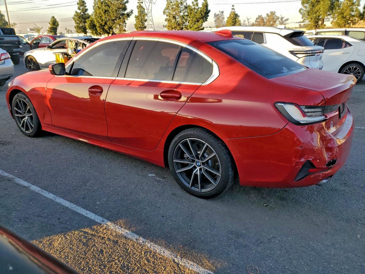 2020 BMW 330I - Фото 2