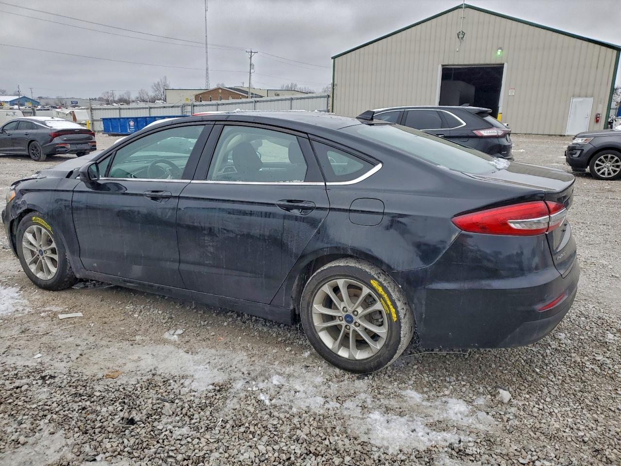 2020 Ford Fusion Se - Image 2