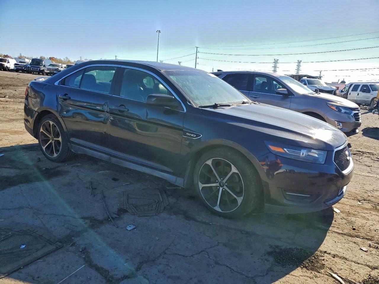 2015 Ford Taurus Sho - Image 4