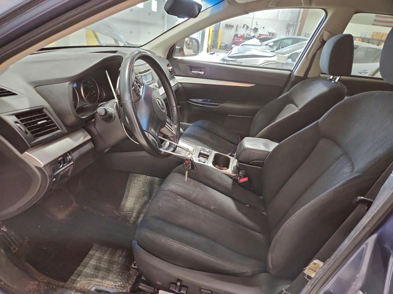 2013 Subaru Outback 2.5I Premium - Image 7