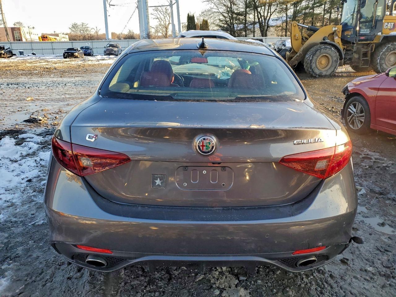 2018 Alfa Romeo Giulia Ti Q4 - Фото 6
