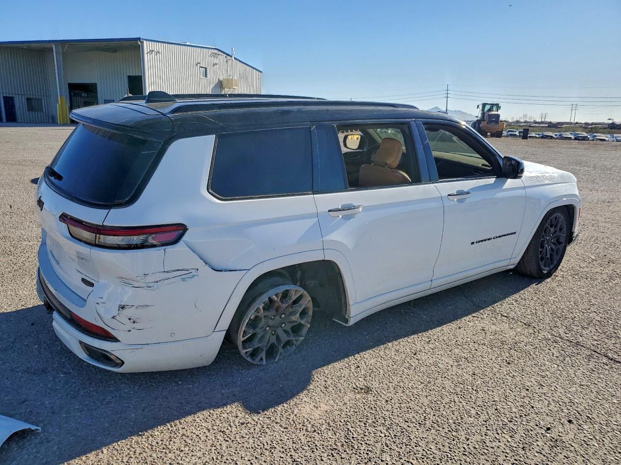 2025 Jeep Grand Cherokee L Summit - Image 3