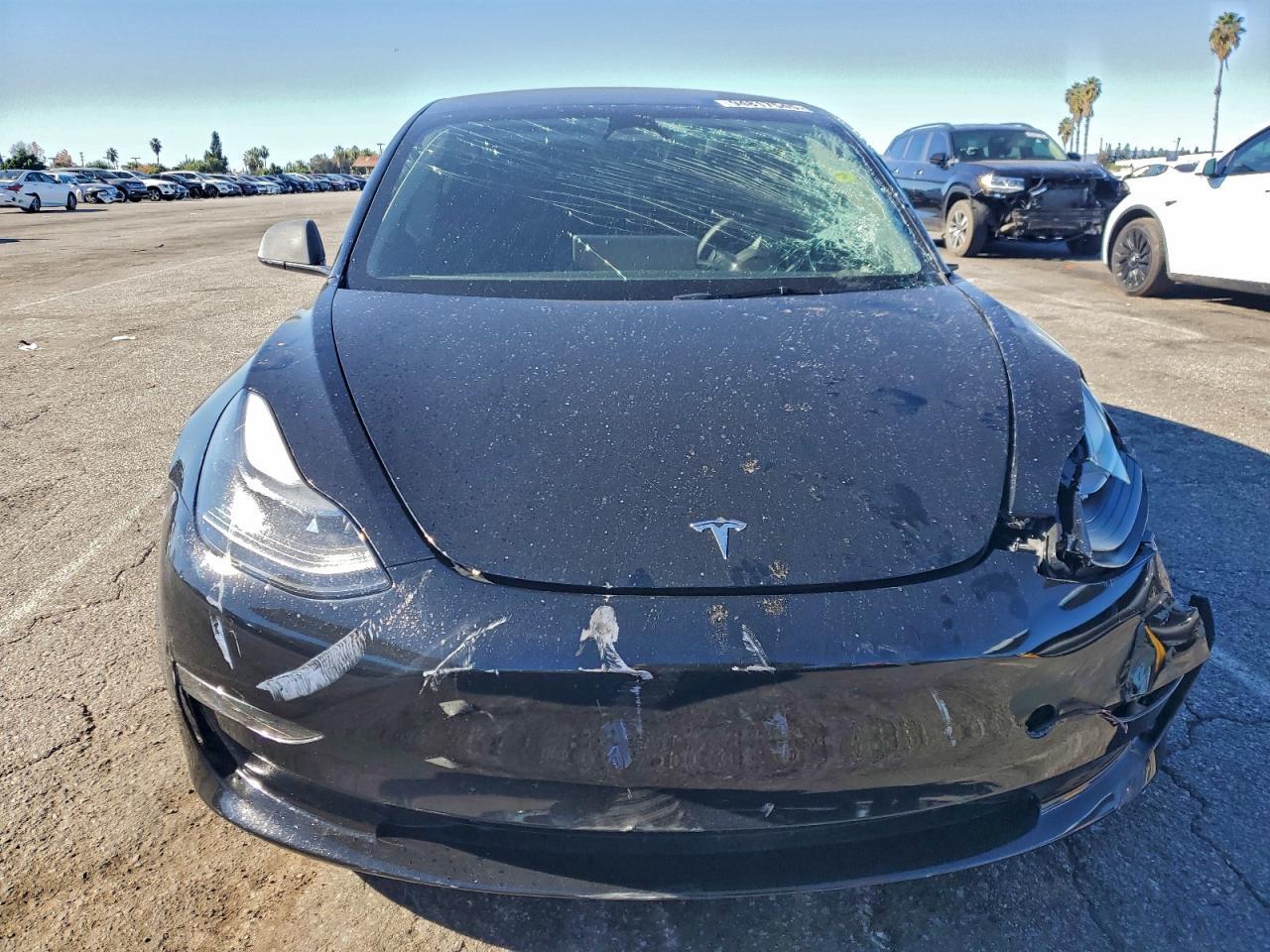 2023 Tesla Model 3 - Фото 5