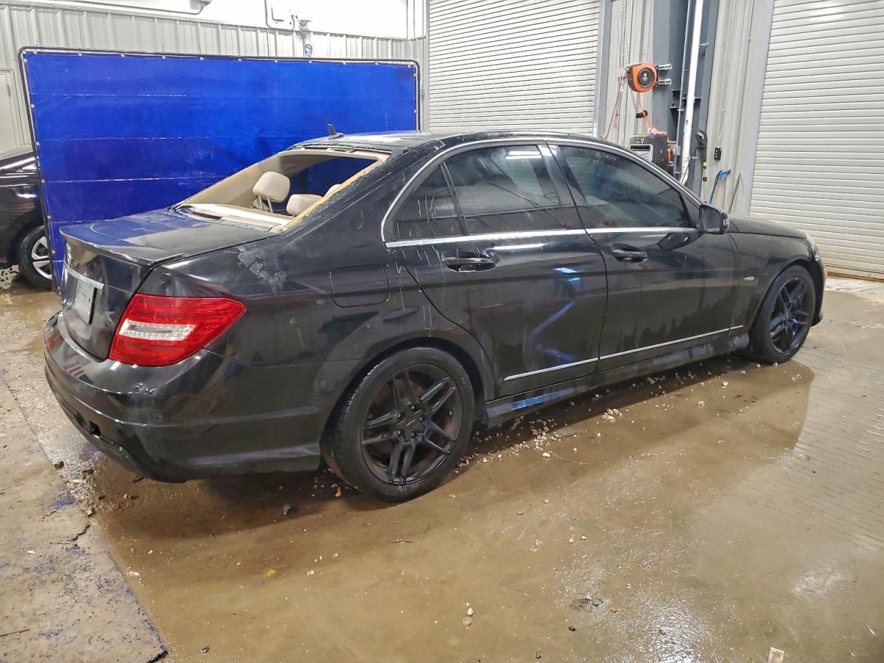 2012 Mercedes-Benz C 250 - Фото 3