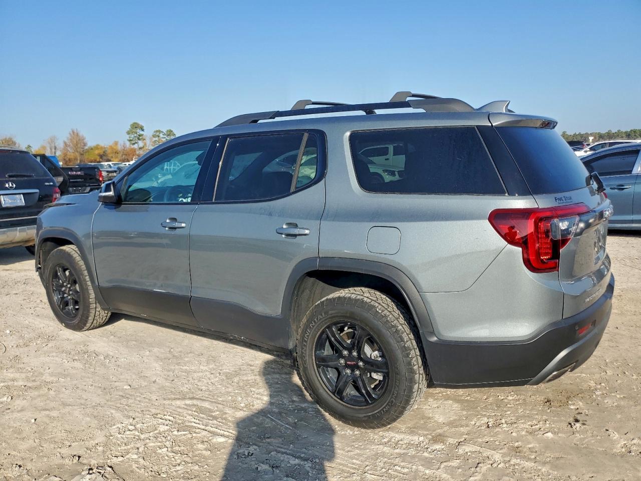 2023 GMC Acadia At4 - Image 2