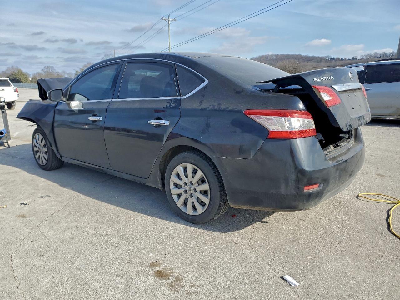 2014 Nissan Sentra S - Фото 2