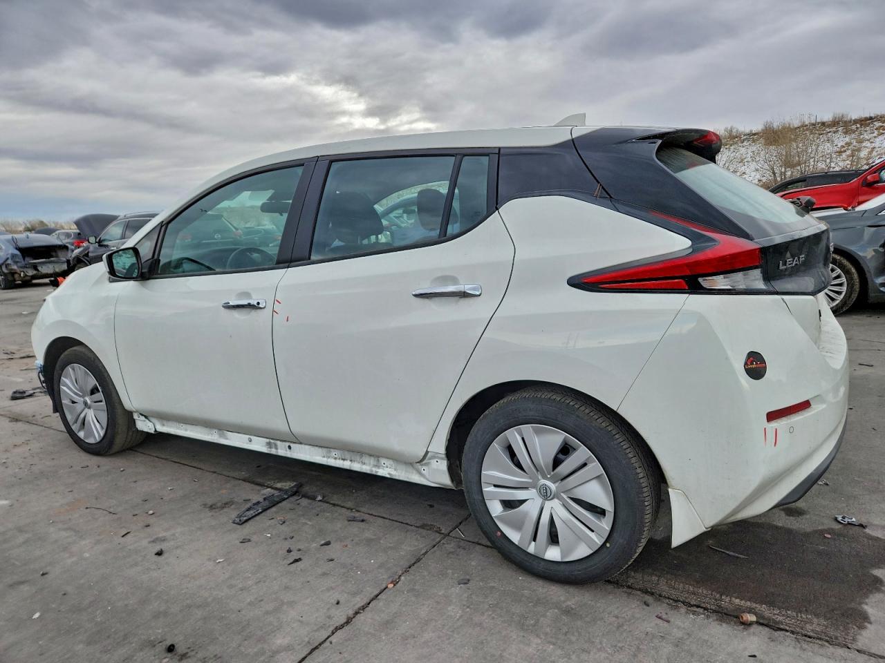 2025 Nissan Leaf S - Image 2