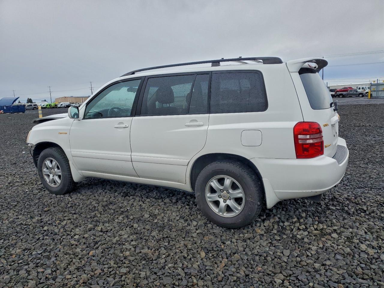 2003 Toyota Highlander Limited - Image 2