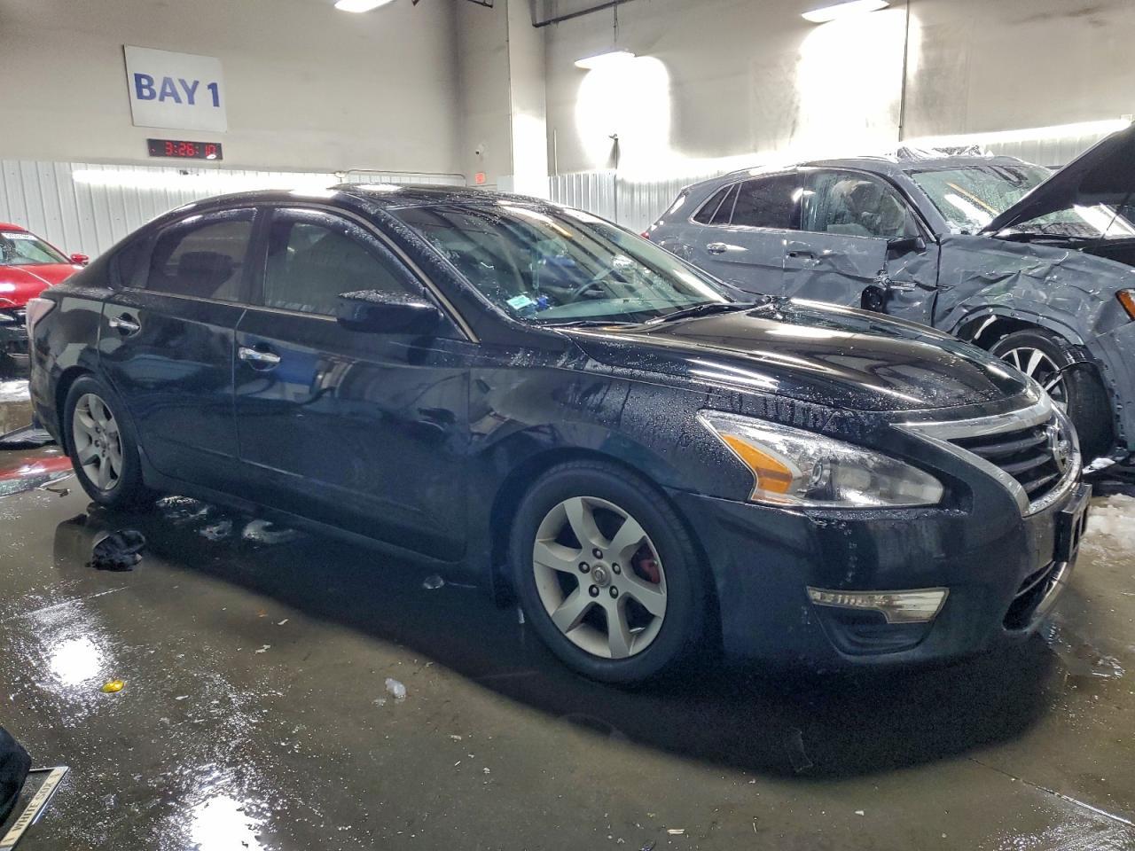 2014 Nissan Altima 2.5 S - Image 4