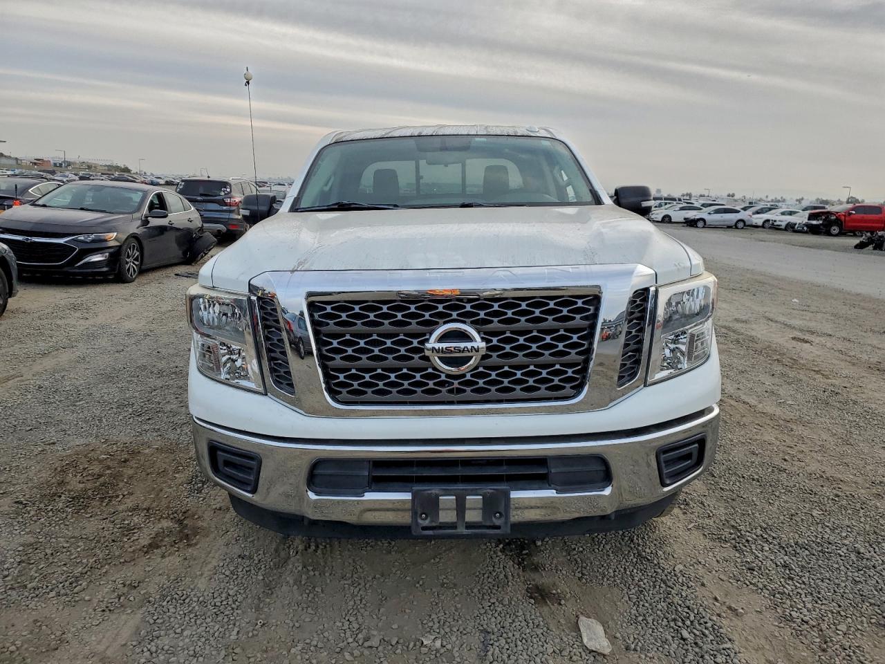 2018 Nissan Titan Xd S - Фото 5